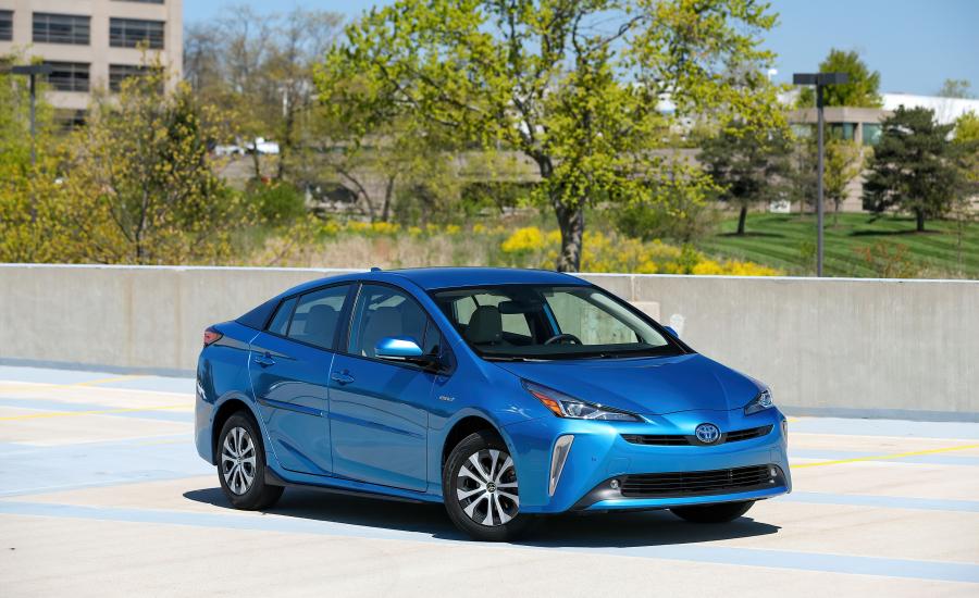  Toyota Prius XLE AWD-e 2019 года  (NA) (фото 39 из 40)